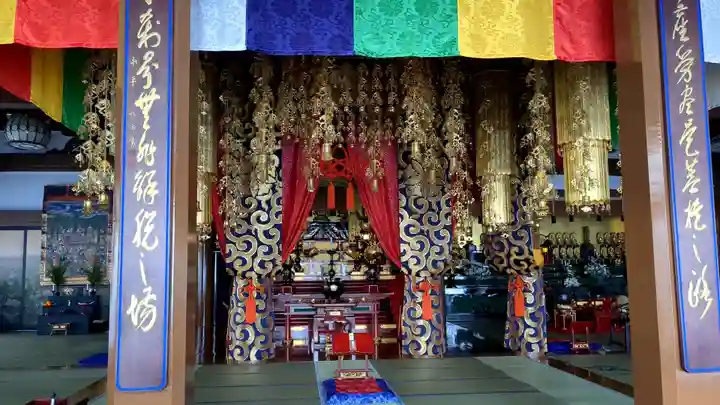 中央寺の本殿・本堂