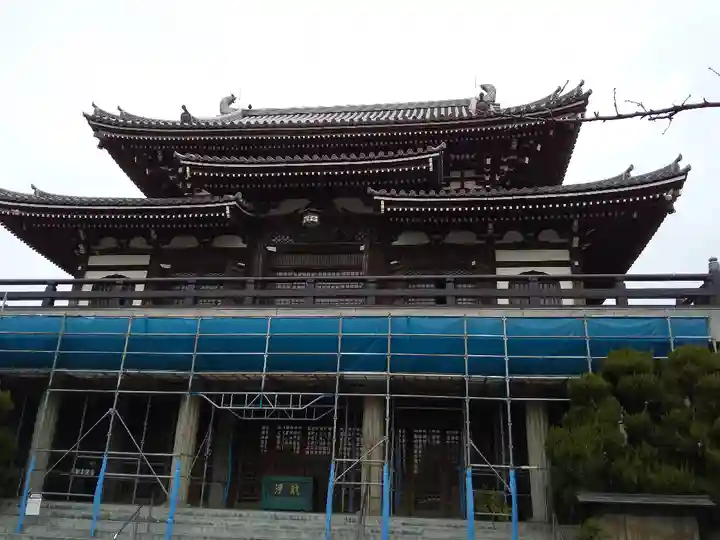 燈明寺の本殿・本堂