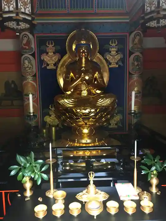 円成寺の本殿・本堂