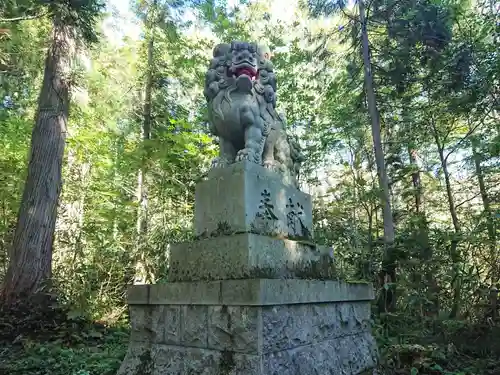 戸隠神社奥社の狛犬