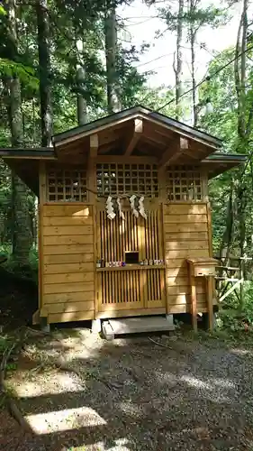 阿寒岳神社奥之院の本殿