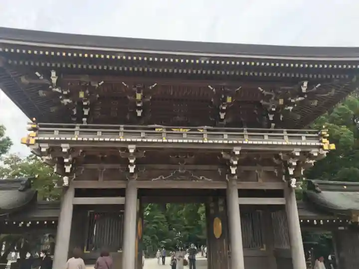 寒川神社の山門・神門