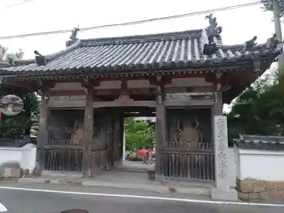 穴太寺の山門・神門