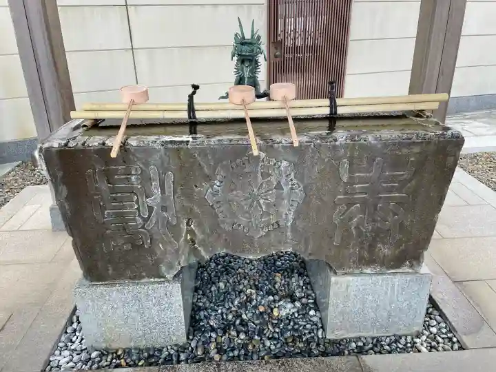 成田山 薬師堂(旧本堂)の{uncategorized: "未分類", other: "その他", undefined: "問題あり", building: "その他建物", grave: "お墓", sacred_gate: "鳥居", guardian: "狛犬", statue: "像", buddha: "仏像", history: "歴史", nature: "自然", garden: "庭園", animal: "動物", pagoda: "塔", temizu: "手水舎", mountain_gate: "山門・神門", sanctuary: "本殿・本堂", subordinate: "末社・摂社", art: "芸術", scenery: "景色", jizo: "地蔵", ema: "絵馬", goshuin: "御朱印", omikuji: "おみくじ", items: "授与品その他", amulet: "お守り", goshuincho: "御朱印帳", eats: "食事", festival: "お祭り", votive_dance: "神楽", shichigosan: "七五三参", wedding: "結婚式", experience: "体験その他", initially: "初詣", around: "周辺", anti_infection: "感染症対策"}