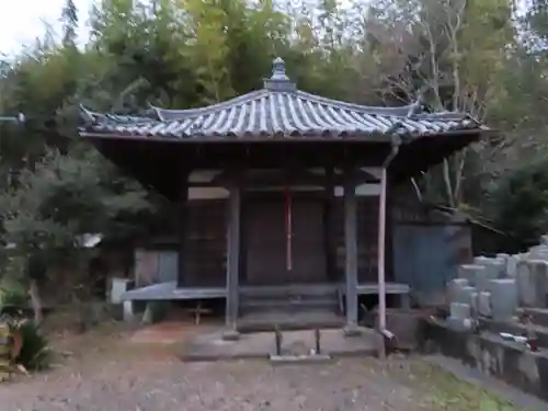 観音寺の本殿・本堂