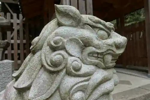 愛宕神社（阿多古神社）の狛犬