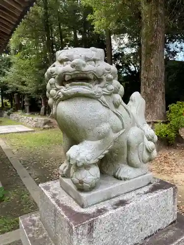 御霊神社の狛犬