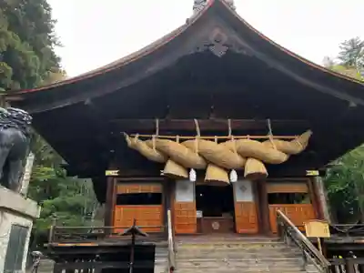 諏訪大社下社秋宮の本殿・本堂