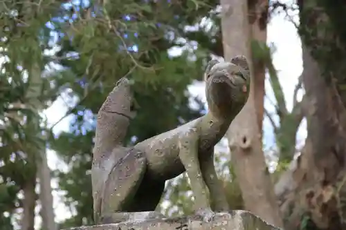 東館稲荷神社の狛犬