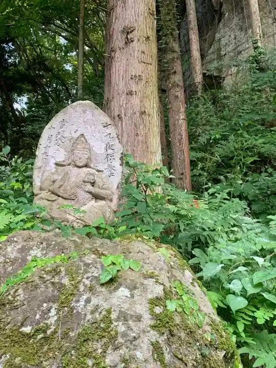 堂の下の岩観音(栃木県)