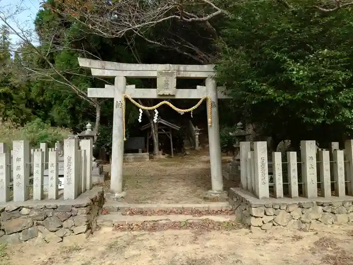 白姫大明神(水神社)の鳥居