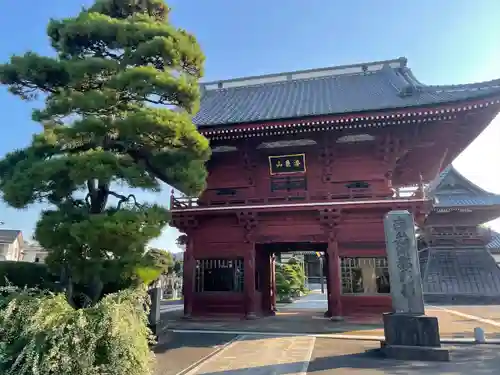 徳願寺の山門