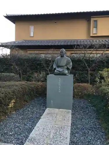 松陰神社の像