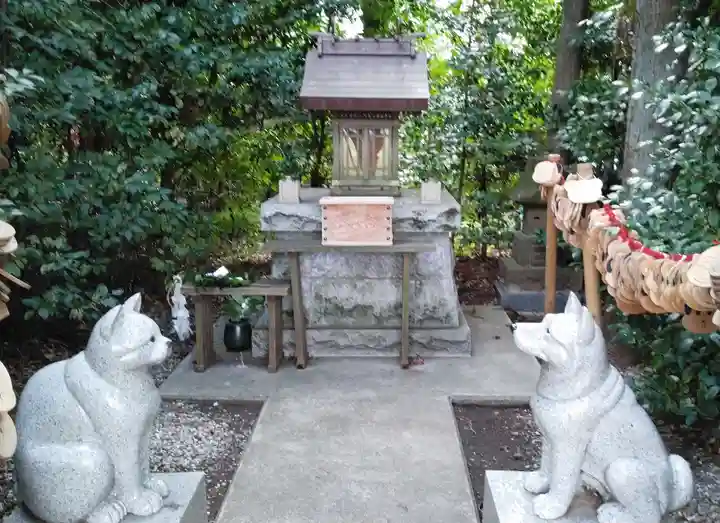 座間神社の狛犬