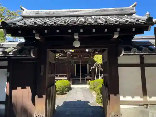 聴松院の山門・神門