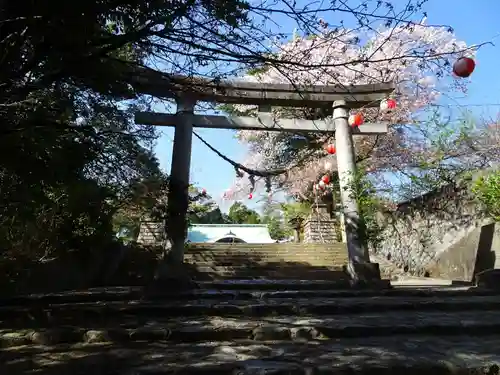 子鍬倉神社の鳥居