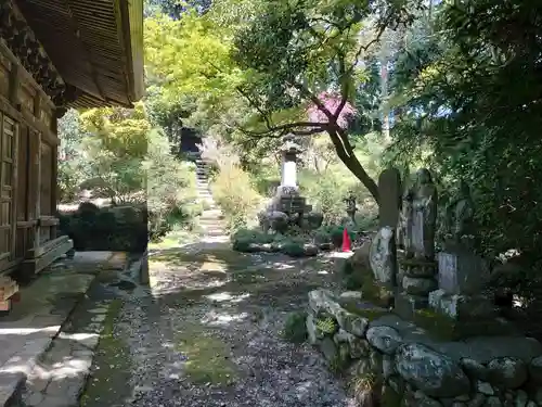 岩之上堂のその他建物