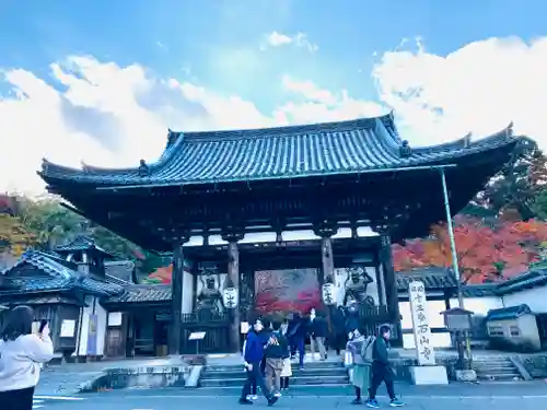 石山寺の山門・神門