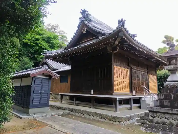 白山神社の本殿・本堂