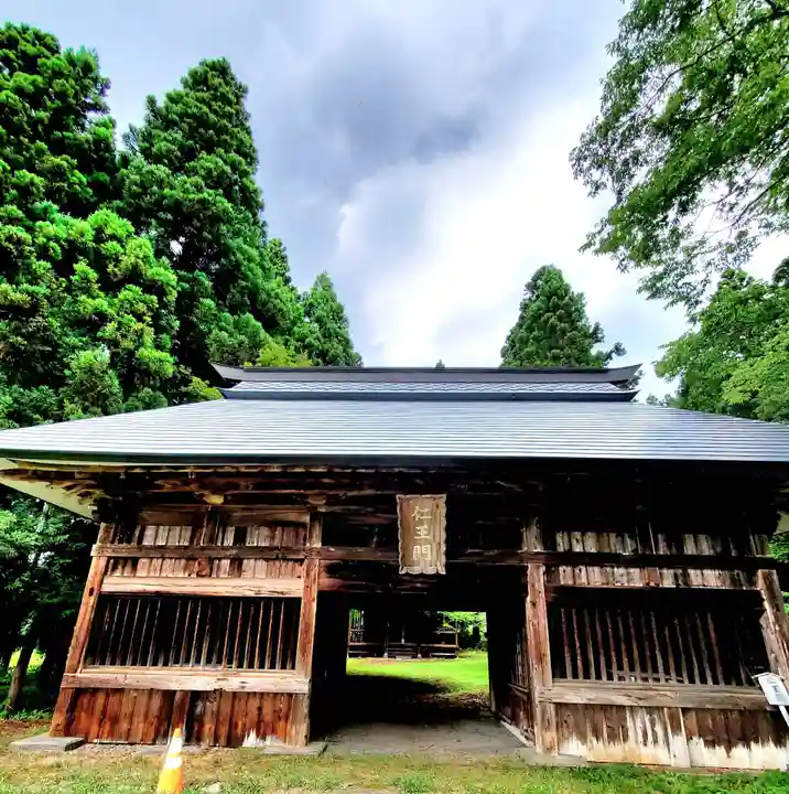 慧日寺の山門・神門