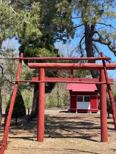 朝日稲荷神社の鳥居