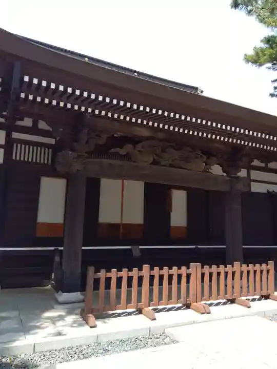 安養寺の本殿・本堂