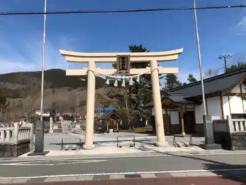 伊奈神社の鳥居