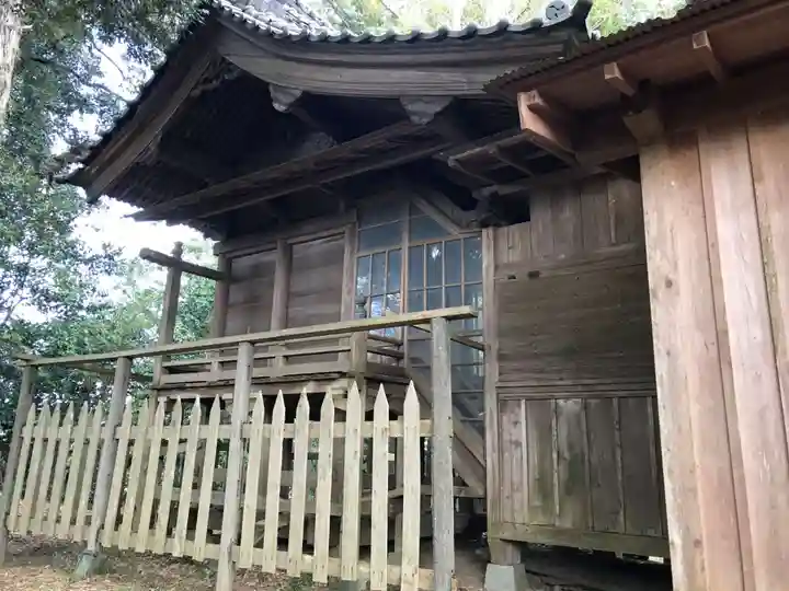 八幡神社の本殿・本堂