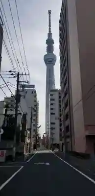 三囲神社の周辺