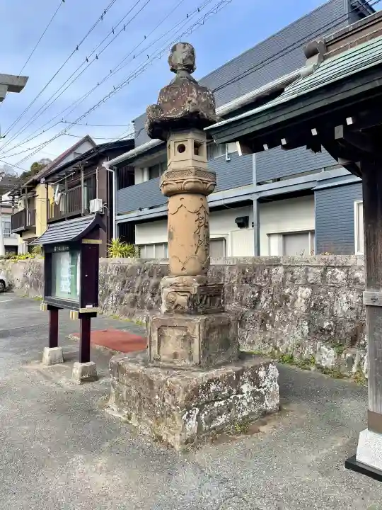 下田八幡神社の{uncategorized: "未分類", other: "その他", undefined: "問題あり", building: "その他建物", grave: "お墓", sacred_gate: "鳥居", guardian: "狛犬", statue: "像", buddha: "仏像", history: "歴史", nature: "自然", garden: "庭園", animal: "動物", pagoda: "塔", temizu: "手水舎", mountain_gate: "山門・神門", sanctuary: "本殿・本堂", subordinate: "末社・摂社", art: "芸術", scenery: "景色", jizo: "地蔵", ema: "絵馬", goshuin: "御朱印", omikuji: "おみくじ", items: "授与品その他", amulet: "お守り", goshuincho: "御朱印帳", eats: "食事", festival: "お祭り", votive_dance: "神楽", shichigosan: "七五三参", wedding: "結婚式", experience: "体験その他", initially: "初詣", around: "周辺", anti_infection: "感染症対策"}