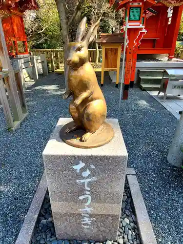 琴崎八幡宮の像