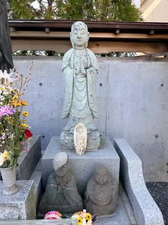 妙見寺の{uncategorized: "未分類", other: "その他", undefined: "問題あり", building: "その他建物", grave: "お墓", sacred_gate: "鳥居", guardian: "狛犬", statue: "像", buddha: "仏像", history: "歴史", nature: "自然", garden: "庭園", animal: "動物", pagoda: "塔", temizu: "手水舎", mountain_gate: "山門・神門", sanctuary: "本殿・本堂", subordinate: "末社・摂社", art: "芸術", scenery: "景色", jizo: "地蔵", ema: "絵馬", goshuin: "御朱印", omikuji: "おみくじ", items: "授与品その他", amulet: "お守り", goshuincho: "御朱印帳", eats: "食事", festival: "お祭り", votive_dance: "神楽", shichigosan: "七五三参", wedding: "結婚式", experience: "体験その他", initially: "初詣", around: "周辺", anti_infection: "感染症対策"}