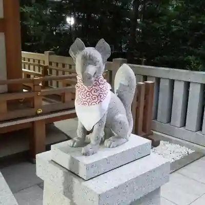 福徳神社（芽吹稲荷）の狛犬