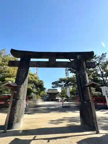 筥崎宮の{uncategorized: "未分類", other: "その他", undefined: "問題あり", building: "その他建物", grave: "お墓", sacred_gate: "鳥居", guardian: "狛犬", statue: "像", buddha: "仏像", history: "歴史", nature: "自然", garden: "庭園", animal: "動物", pagoda: "塔", temizu: "手水舎", mountain_gate: "山門・神門", sanctuary: "本殿・本堂", subordinate: "末社・摂社", art: "芸術", scenery: "景色", jizo: "地蔵", ema: "絵馬", goshuin: "御朱印", omikuji: "おみくじ", items: "授与品その他", amulet: "お守り", goshuincho: "御朱印帳", eats: "食事", festival: "お祭り", votive_dance: "神楽", shichigosan: "七五三参", wedding: "結婚式", experience: "体験その他", initially: "初詣", around: "周辺", anti_infection: "感染症対策"}