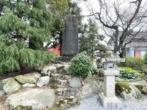 八幡神社の庭園
