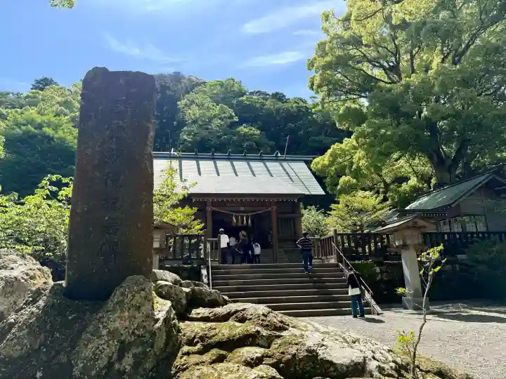 安房神社の{uncategorized: "未分類", other: "その他", undefined: "問題あり", building: "その他建物", grave: "お墓", sacred_gate: "鳥居", guardian: "狛犬", statue: "像", buddha: "仏像", history: "歴史", nature: "自然", garden: "庭園", animal: "動物", pagoda: "塔", temizu: "手水舎", mountain_gate: "山門・神門", sanctuary: "本殿・本堂", subordinate: "末社・摂社", art: "芸術", scenery: "景色", jizo: "地蔵", ema: "絵馬", goshuin: "御朱印", omikuji: "おみくじ", items: "授与品その他", amulet: "お守り", goshuincho: "御朱印帳", eats: "食事", festival: "お祭り", votive_dance: "神楽", shichigosan: "七五三参", wedding: "結婚式", experience: "体験その他", initially: "初詣", around: "周辺", anti_infection: "感染症対策"}