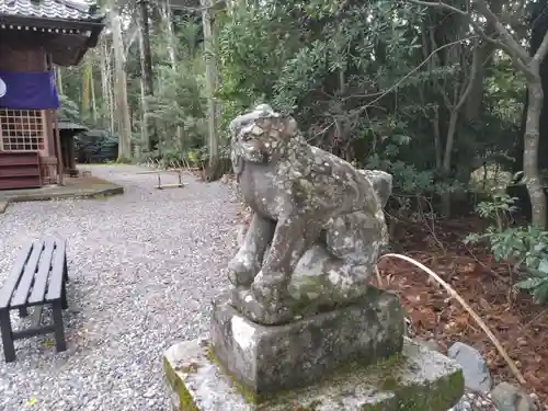 國吉神社の狛犬