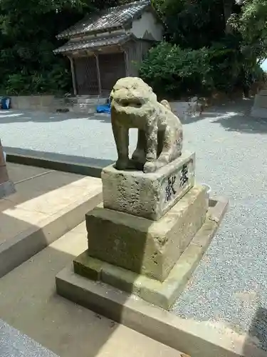 織幡神社の狛犬