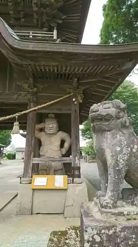 梅林八幡宮の像