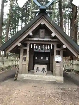 宝登山神社奥宮の{uncategorized: "未分類", other: "その他", undefined: "問題あり", building: "その他建物", grave: "お墓", sacred_gate: "鳥居", guardian: "狛犬", statue: "像", buddha: "仏像", history: "歴史", nature: "自然", garden: "庭園", animal: "動物", pagoda: "塔", temizu: "手水舎", mountain_gate: "山門・神門", sanctuary: "本殿・本堂", subordinate: "末社・摂社", art: "芸術", scenery: "景色", jizo: "地蔵", ema: "絵馬", goshuin: "御朱印", omikuji: "おみくじ", items: "授与品その他", amulet: "お守り", goshuincho: "御朱印帳", eats: "食事", festival: "お祭り", votive_dance: "神楽", shichigosan: "七五三参", wedding: "結婚式", experience: "体験その他", initially: "初詣", around: "周辺", anti_infection: "感染症対策"}
