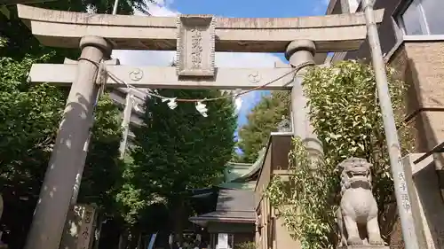 小野照崎神社の鳥居