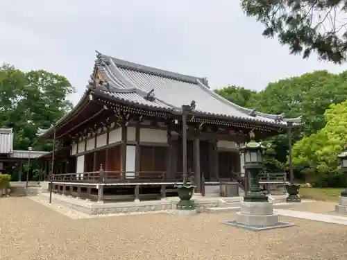 高薗寺の本殿・本堂
