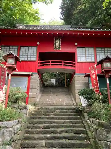 磯山弁財天の山門