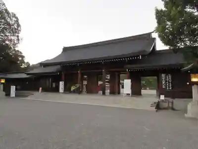 橿原神宮の山門・神門