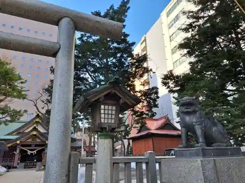 三吉神社の鳥居