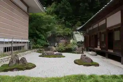 石馬寺の庭園