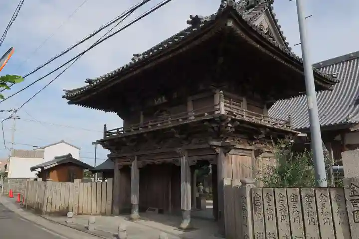 観音寺の山門・神門