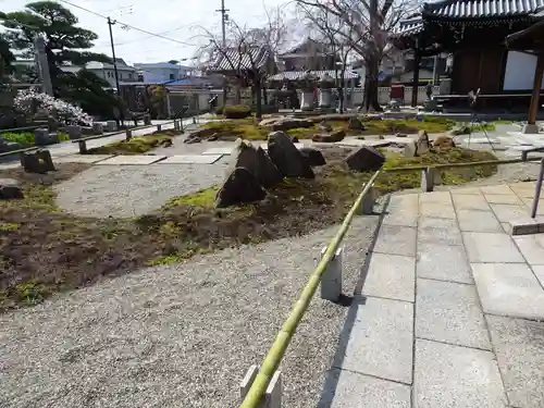 洲崎寺の庭園