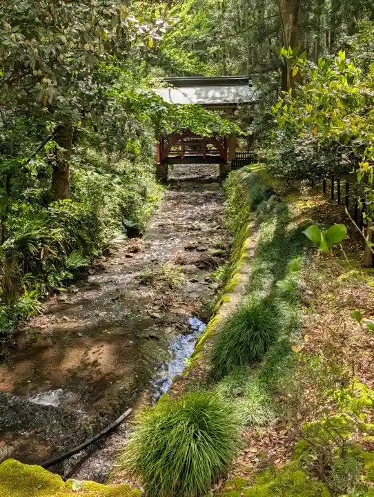 彌彦神社の{uncategorized: "未分類", other: "その他", undefined: "問題あり", building: "その他建物", grave: "お墓", sacred_gate: "鳥居", guardian: "狛犬", statue: "像", buddha: "仏像", history: "歴史", nature: "自然", garden: "庭園", animal: "動物", pagoda: "塔", temizu: "手水舎", mountain_gate: "山門・神門", sanctuary: "本殿・本堂", subordinate: "末社・摂社", art: "芸術", scenery: "景色", jizo: "地蔵", ema: "絵馬", goshuin: "御朱印", omikuji: "おみくじ", items: "授与品その他", amulet: "お守り", goshuincho: "御朱印帳", eats: "食事", festival: "お祭り", votive_dance: "神楽", shichigosan: "七五三参", wedding: "結婚式", experience: "体験その他", initially: "初詣", around: "周辺", anti_infection: "感染症対策"}