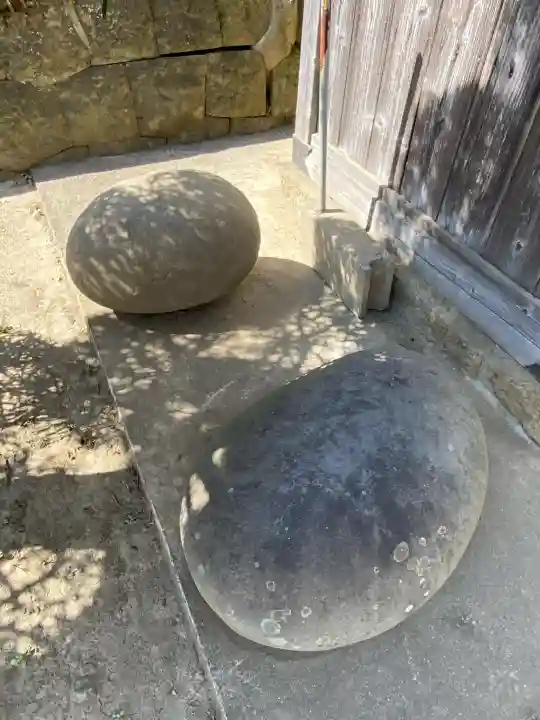 稲荷神社の{uncategorized: "未分類", other: "その他", undefined: "問題あり", building: "その他建物", grave: "お墓", sacred_gate: "鳥居", guardian: "狛犬", statue: "像", buddha: "仏像", history: "歴史", nature: "自然", garden: "庭園", animal: "動物", pagoda: "塔", temizu: "手水舎", mountain_gate: "山門・神門", sanctuary: "本殿・本堂", subordinate: "末社・摂社", art: "芸術", scenery: "景色", jizo: "地蔵", ema: "絵馬", goshuin: "御朱印", omikuji: "おみくじ", items: "授与品その他", amulet: "お守り", goshuincho: "御朱印帳", eats: "食事", festival: "お祭り", votive_dance: "神楽", shichigosan: "七五三参", wedding: "結婚式", experience: "体験その他", initially: "初詣", around: "周辺", anti_infection: "感染症対策"}